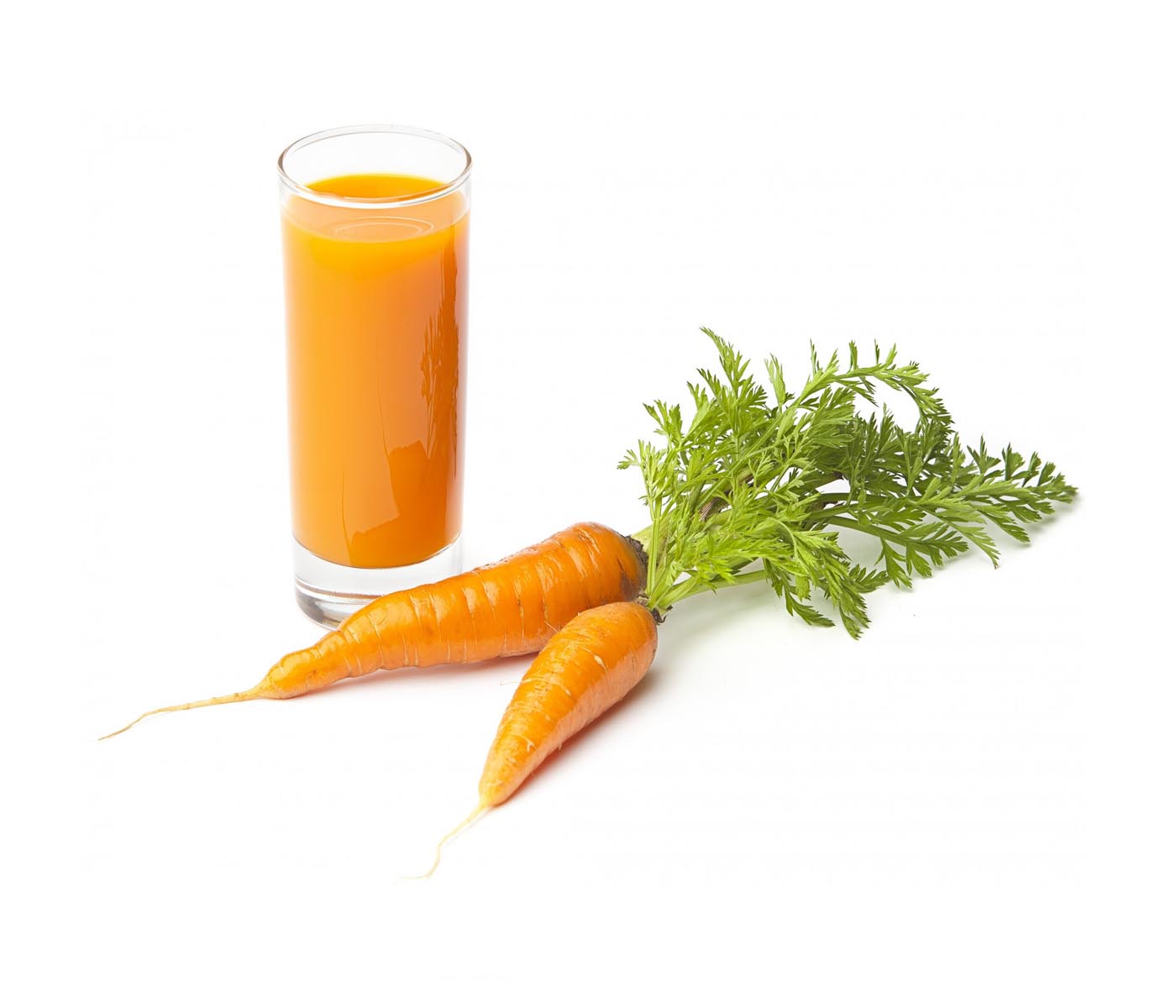 Свежевыжатая морковь. Морковь сок. Сок из моркови. Морковный сок для детей. Морковный Фреш.