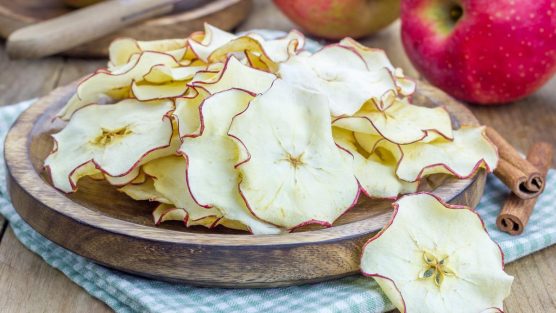 Насколько полезны сушеные яблоки?